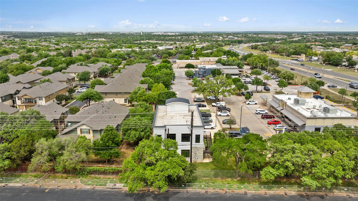 10513 W Parmer Ln — photo 5