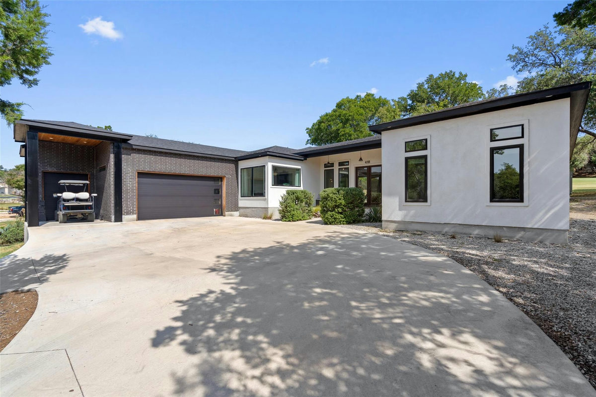 418 Venture Blvd S — exterior