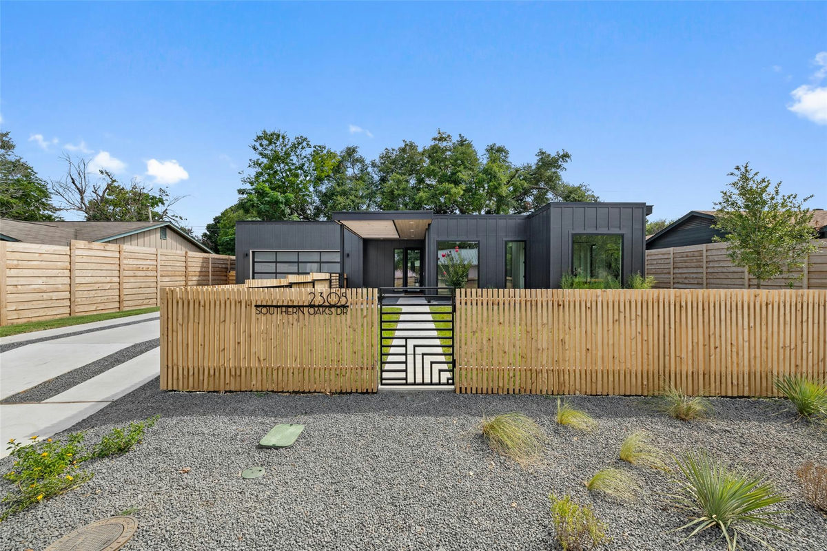 2305 Southern Oaks Dr — photo 3
