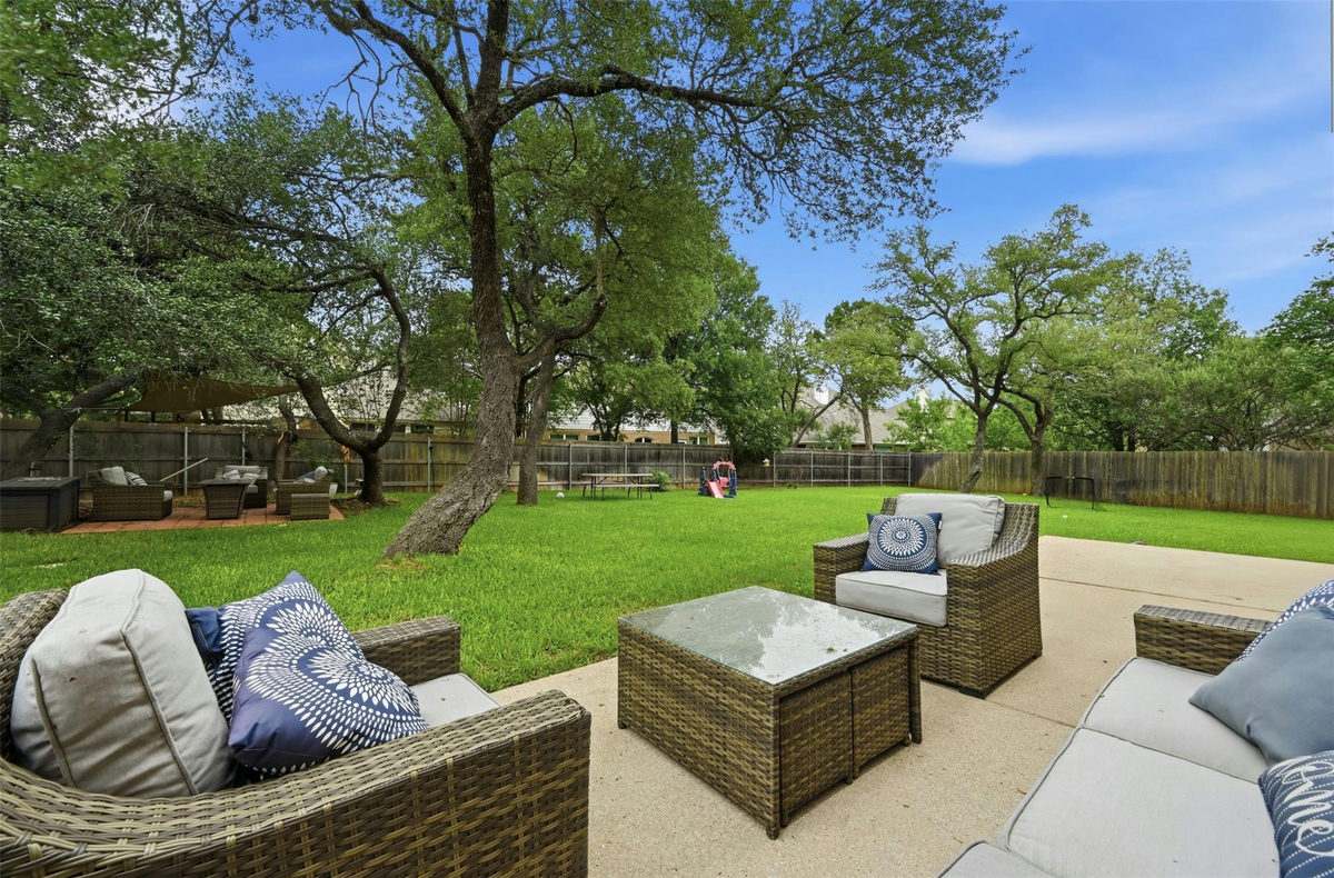 5604 Beachmont Ct — photo 2