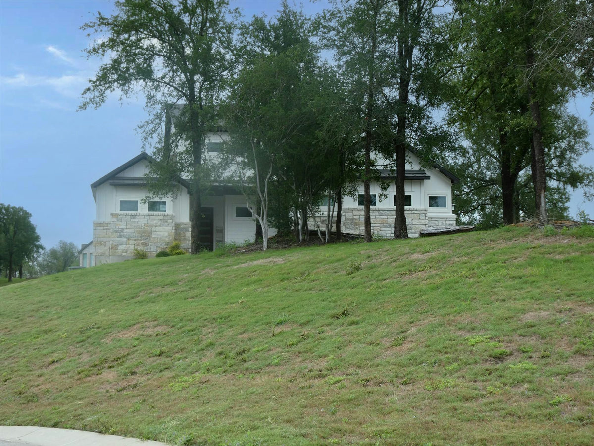 116 MERLIN Ct — exterior