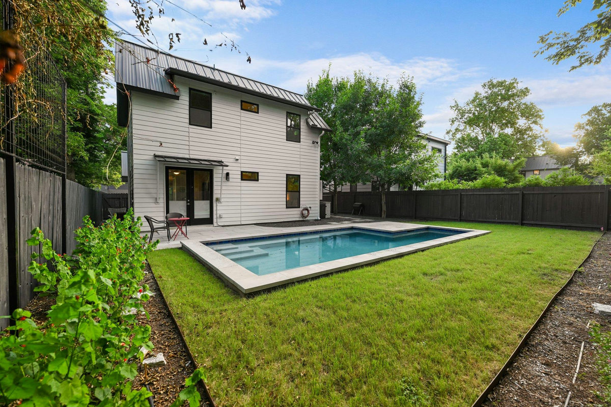 1506 W Saint Johns Ave — photo 2