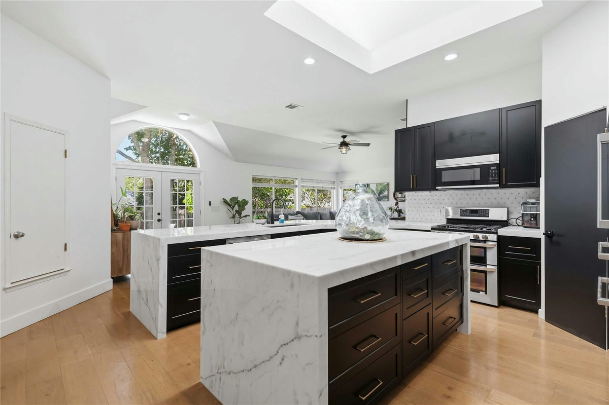 6435 Old Harbor Ln — photo 4