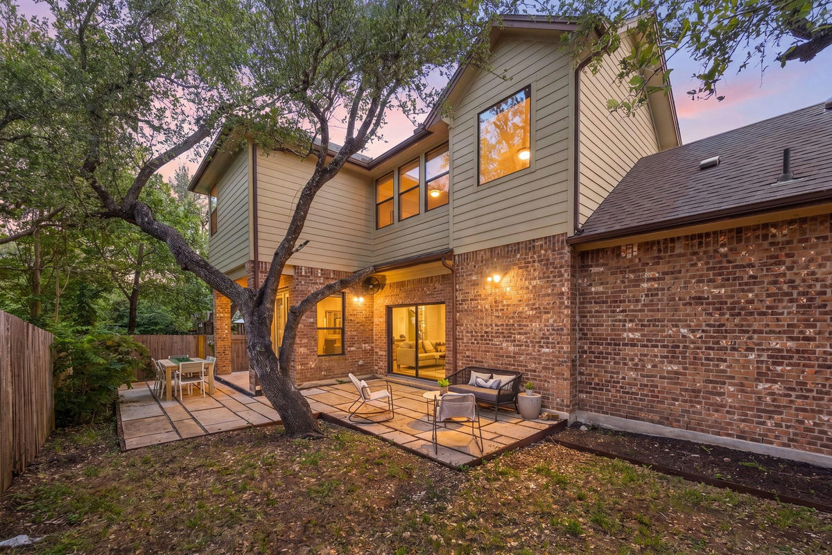 6916 Barstow Ct — photo 2