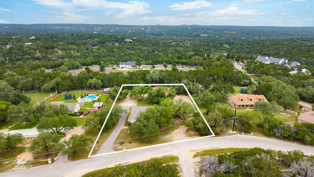 2110 Spring Valley Dr — exterior
