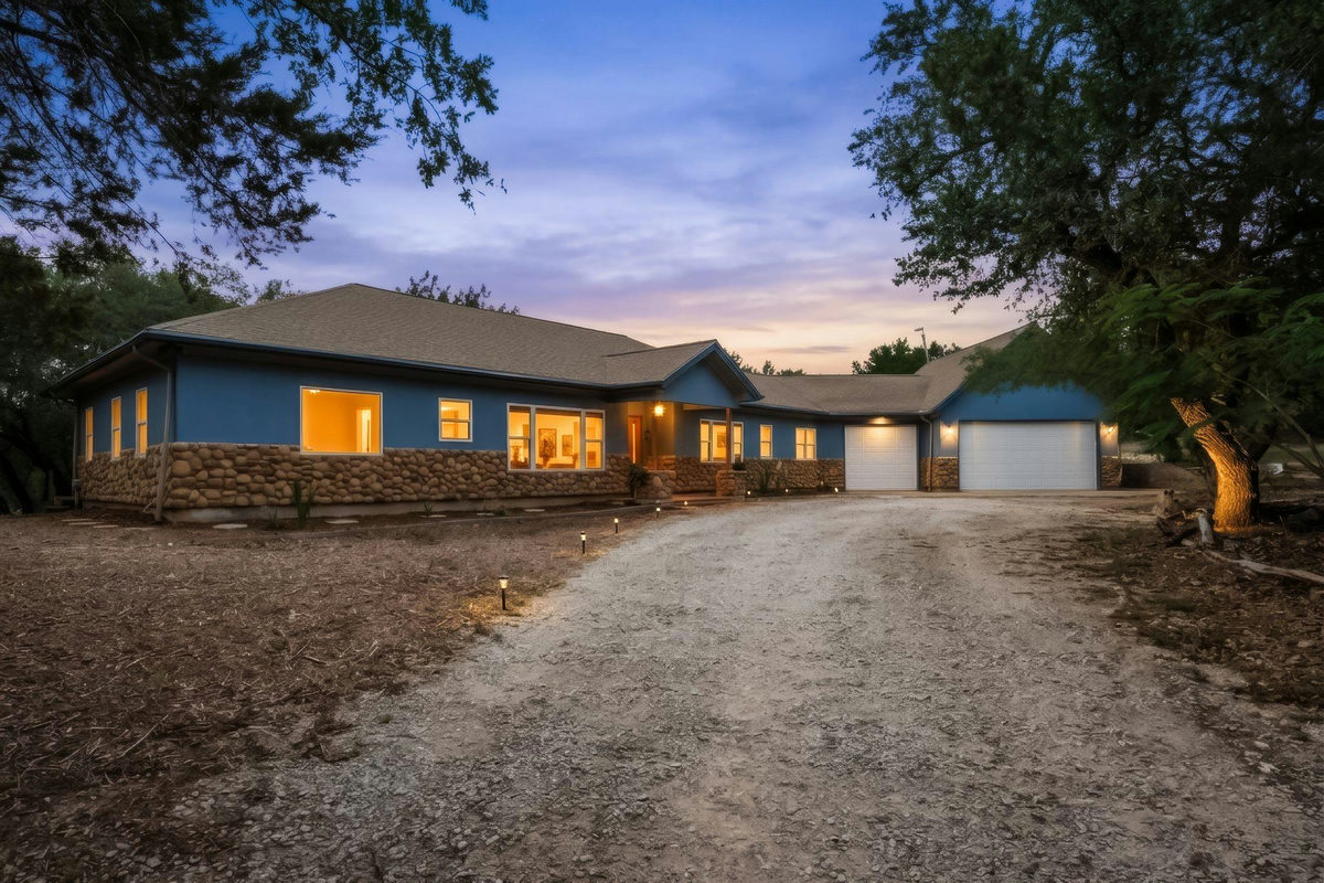 200 Vista West Ranch Rd — exterior