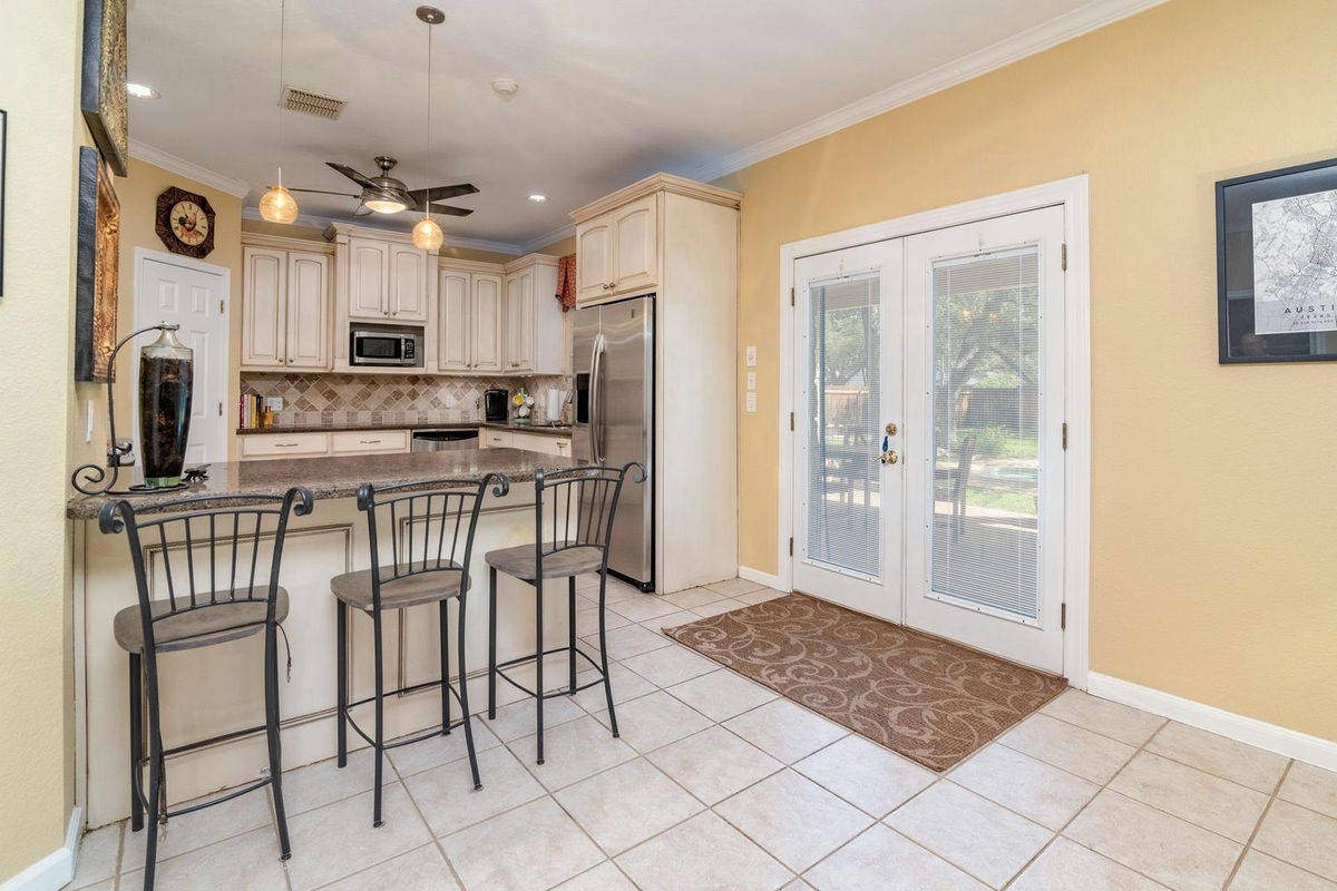 8501 Fulbright Ln — photo 4