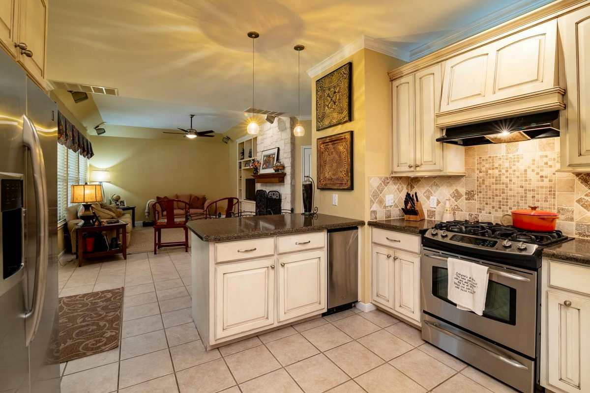 8501 Fulbright Ln — photo 5