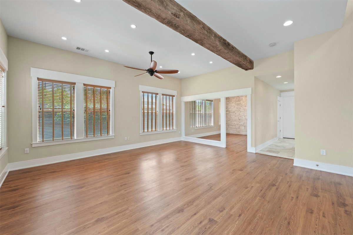 1206 Hart St — photo 4