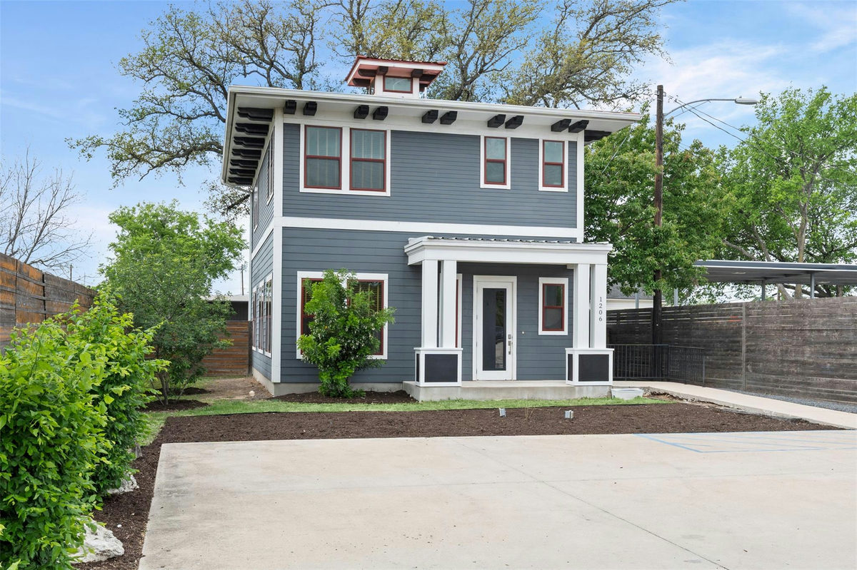 1206 Hart St — photo 2