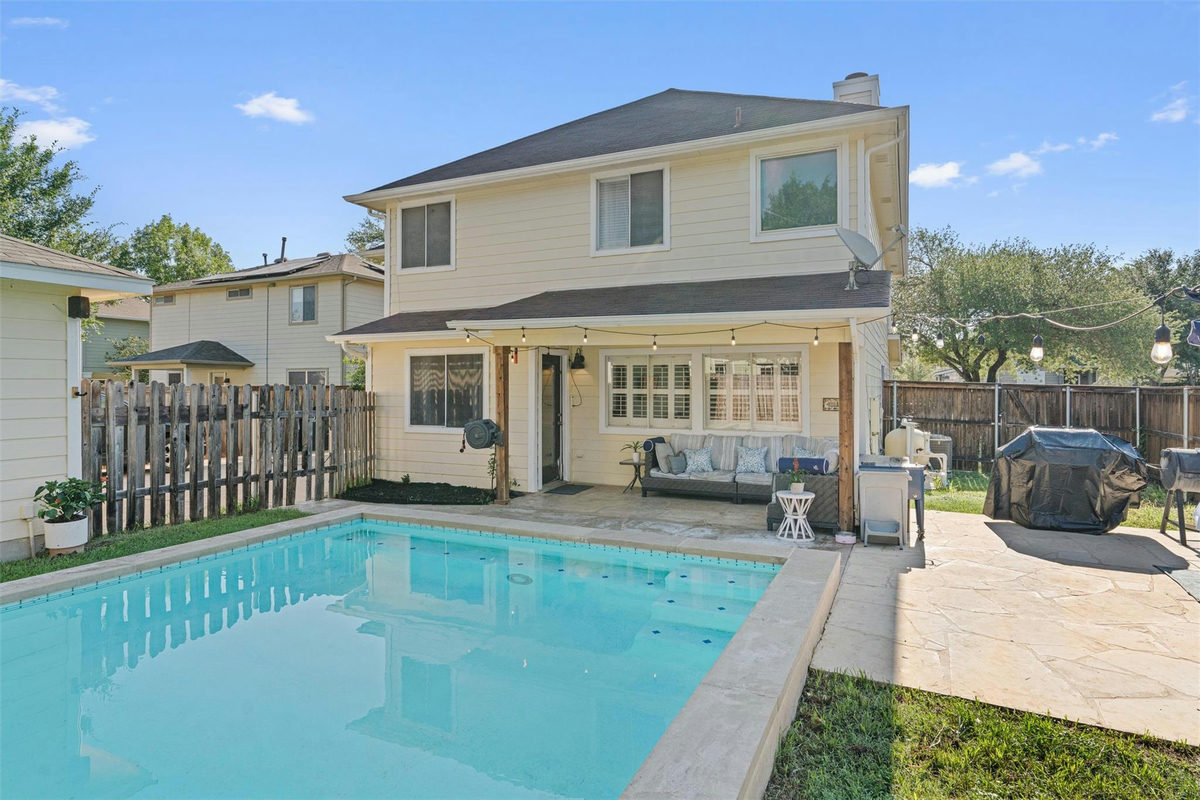 372 Tobin Dr — photo 2