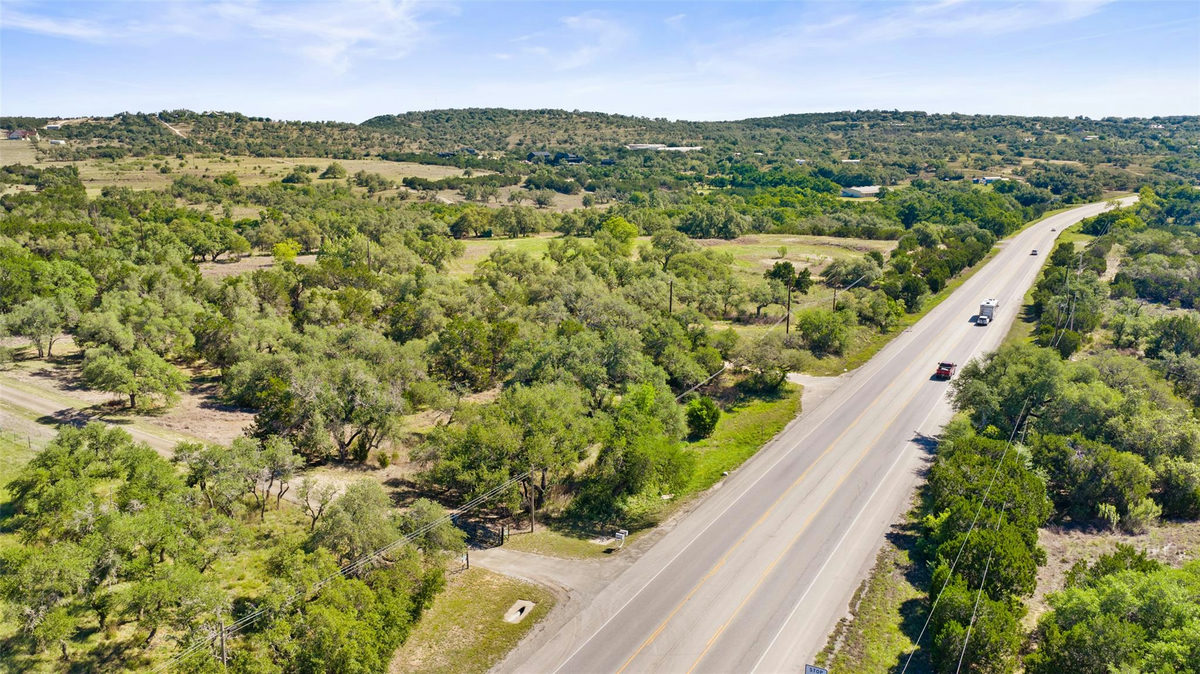 6590 US 290 — exterior