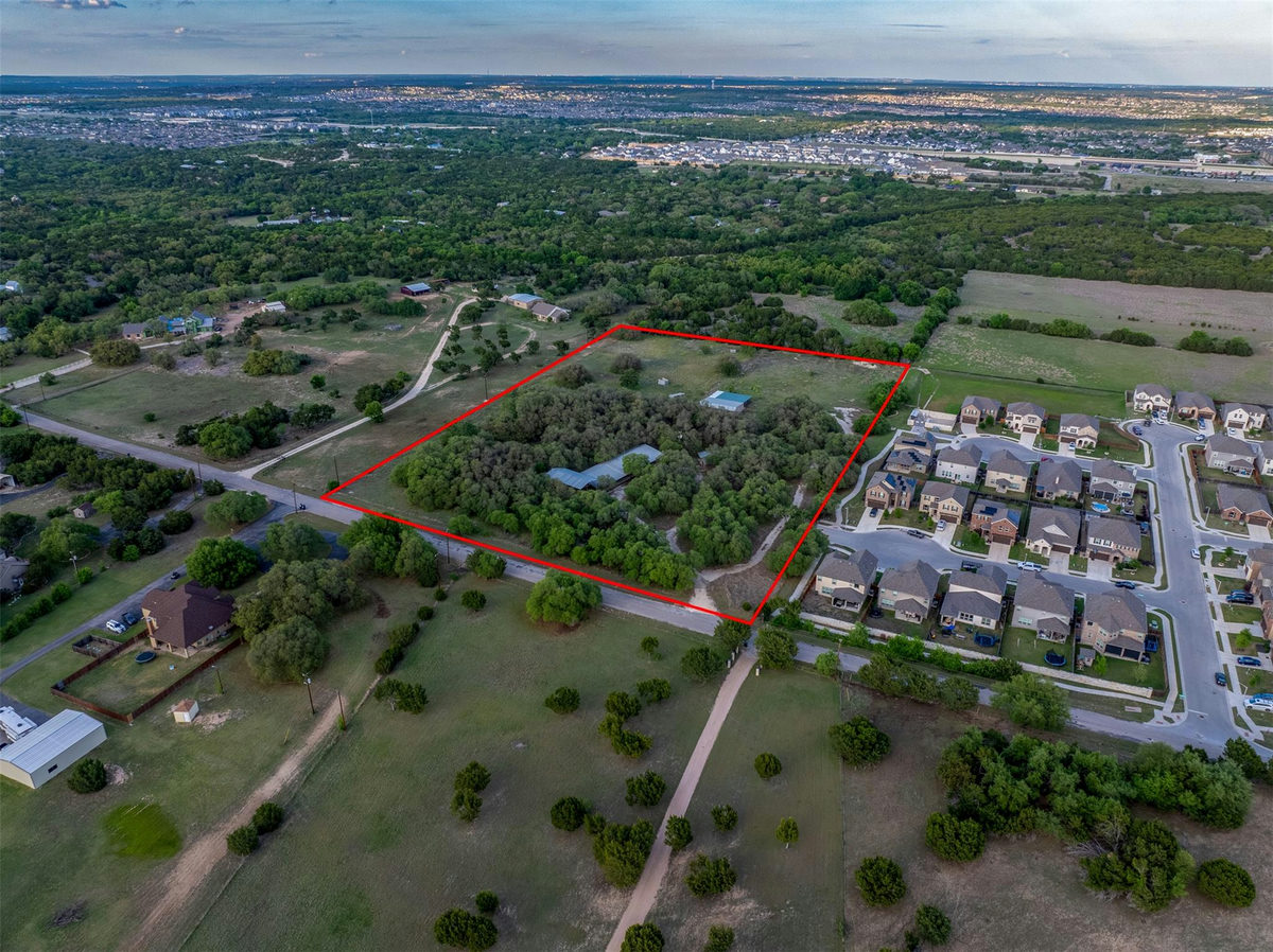 1050 Oak Grove Rd — photo 5
