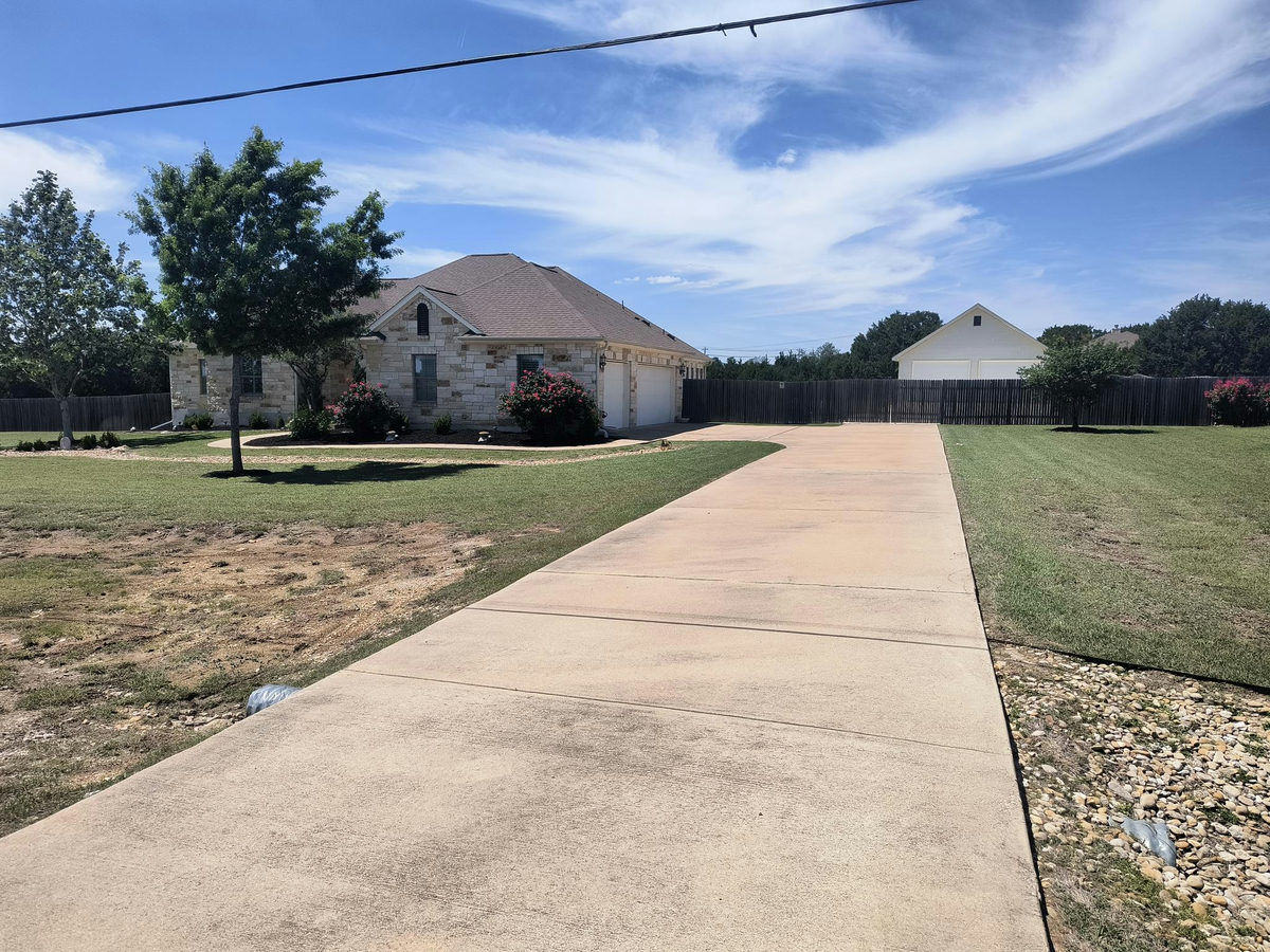 213 Dawn Dr — photo 2