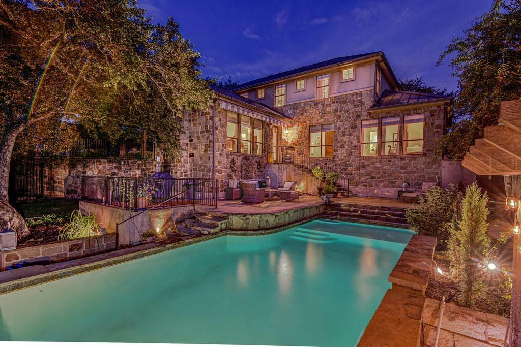 303 ROLLING GREEN Dr — exterior