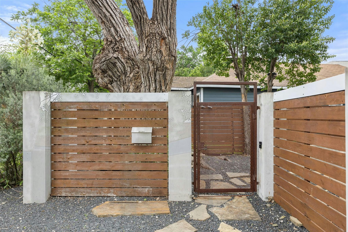 613 W Annie St #A — photo 3