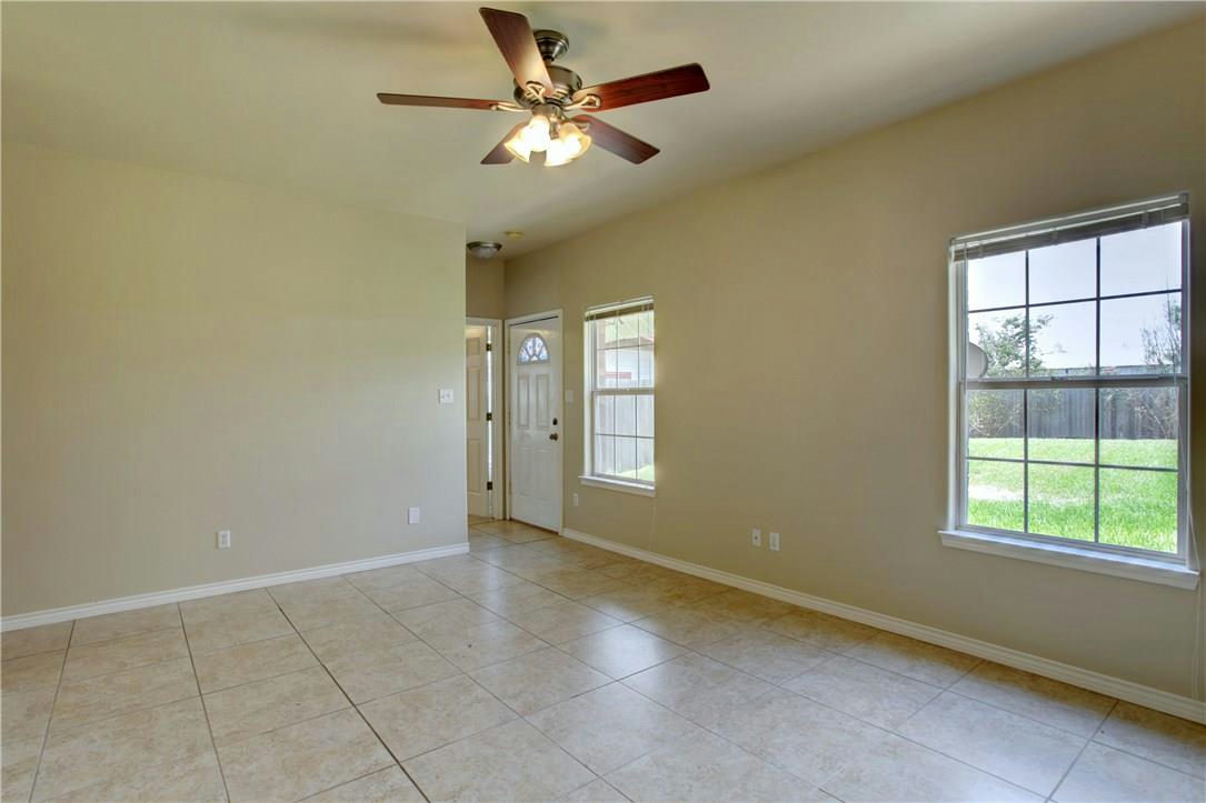 1105 N Cuernavaca Dr #A & B — photo 4