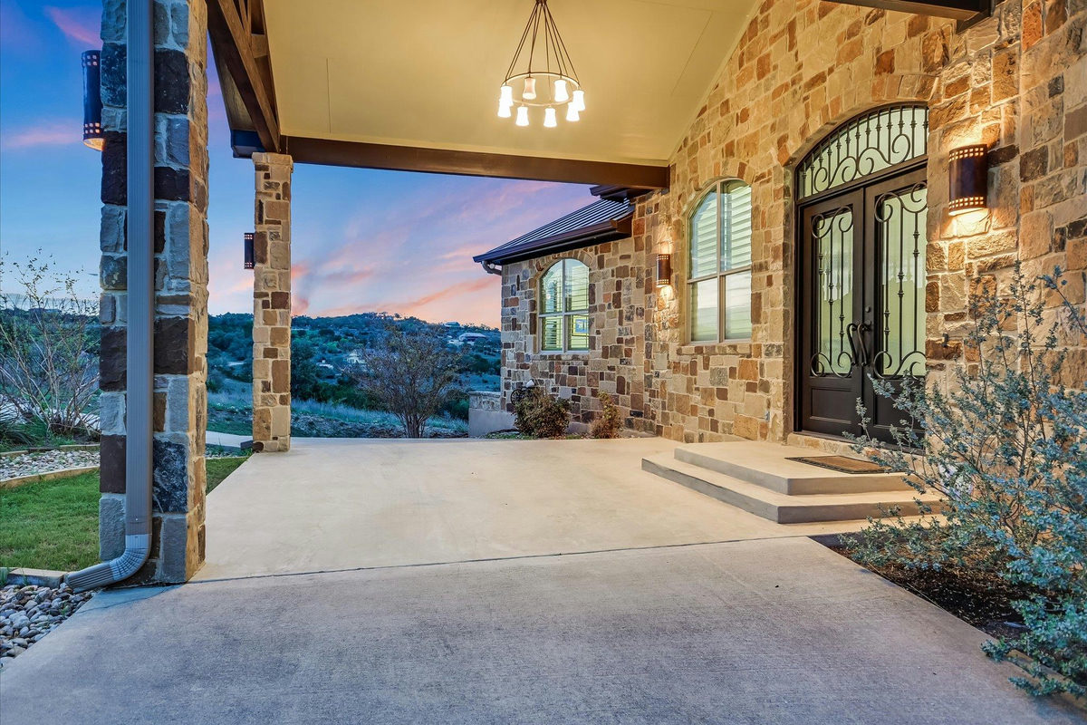 4408 Blacksmith Cv — photo 4