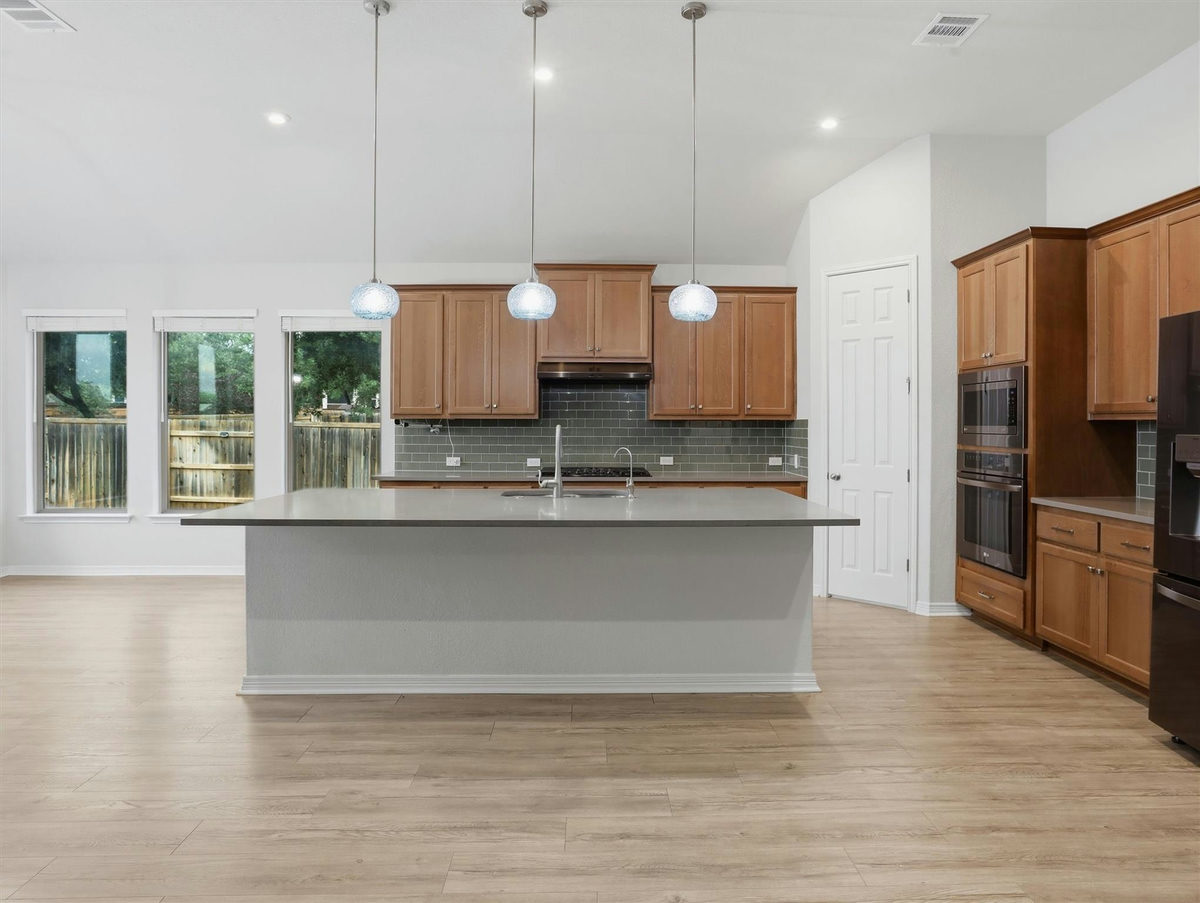 626 Painted Creek Way — photo 3