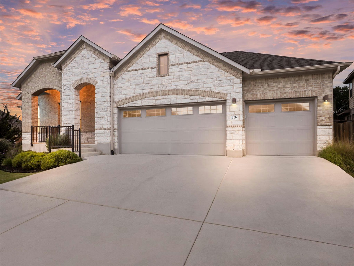 626 Painted Creek Way — photo 2