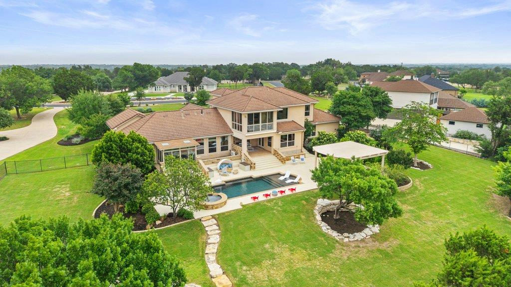 272 Whitney Woods Cir — exterior