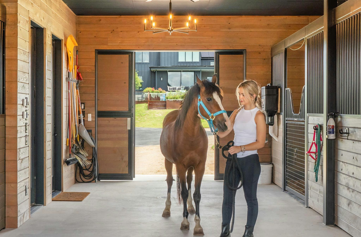 475 Happy Trl — exterior