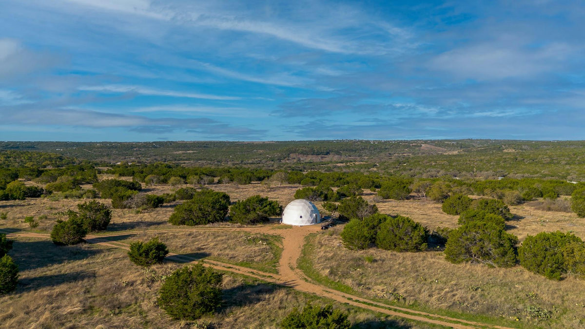 S FM 1174 — exterior