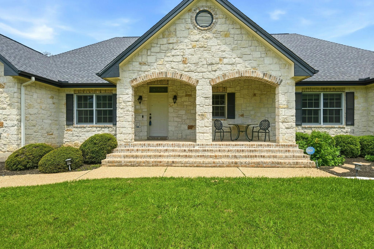 2000 Fountainwood Dr — photo 3