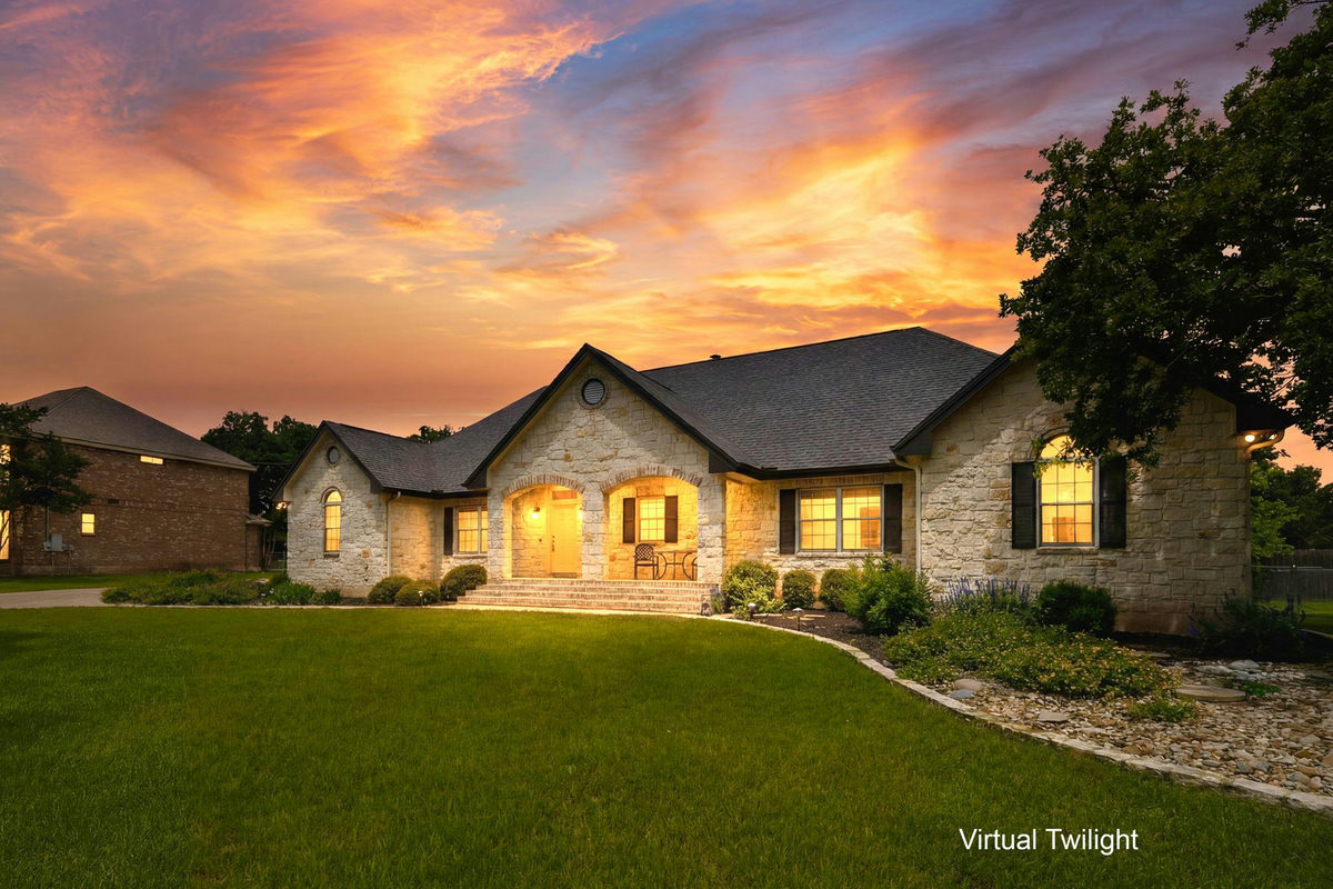2000 Fountainwood Dr — exterior