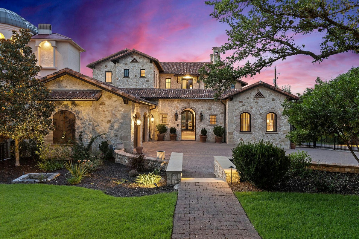 16714 Forest Way — exterior