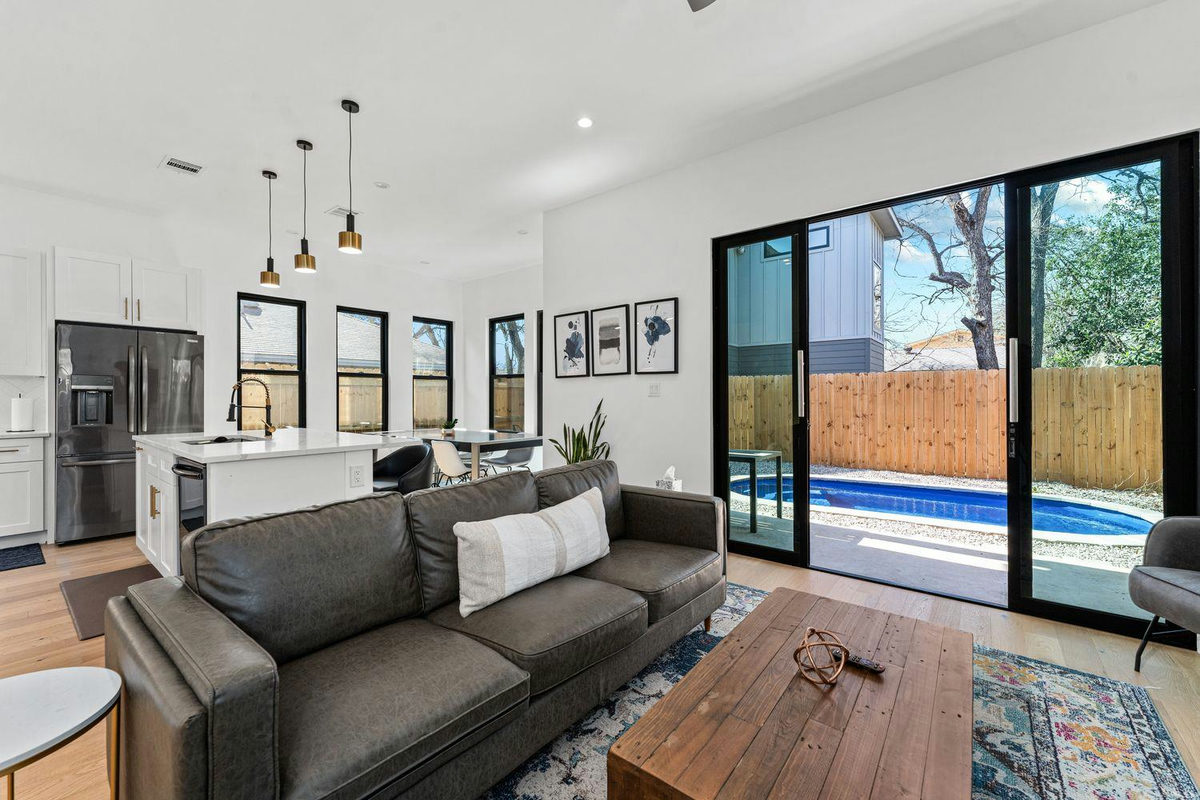 910 Tillery St #A — photo 3