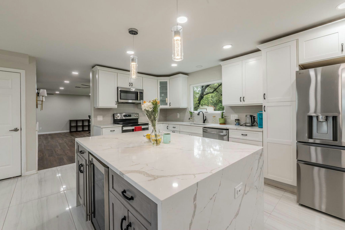 411 Carriage Oaks Dr — photo 4