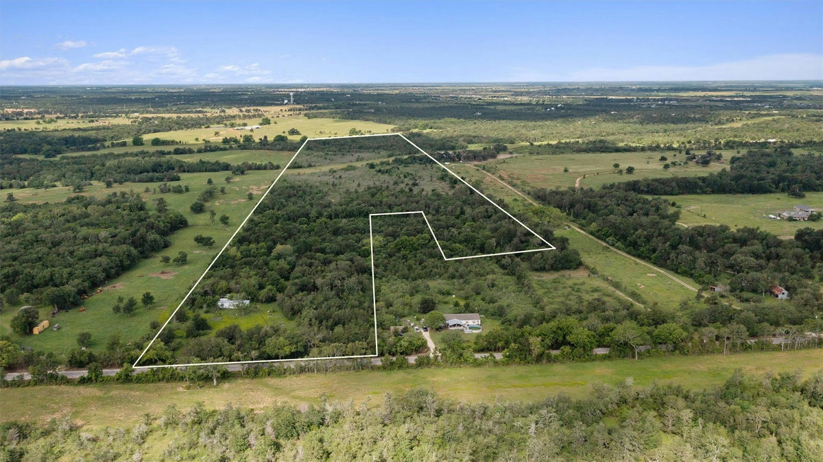 3700 County Road 467 — exterior
