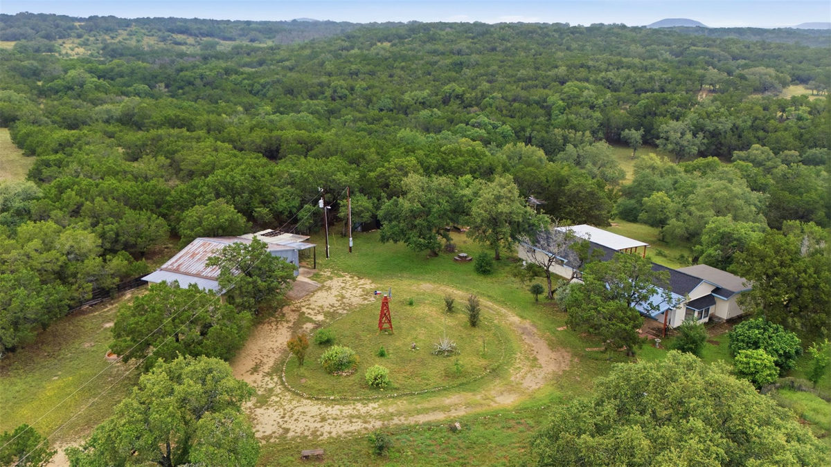 27600 Fm-1431 — exterior