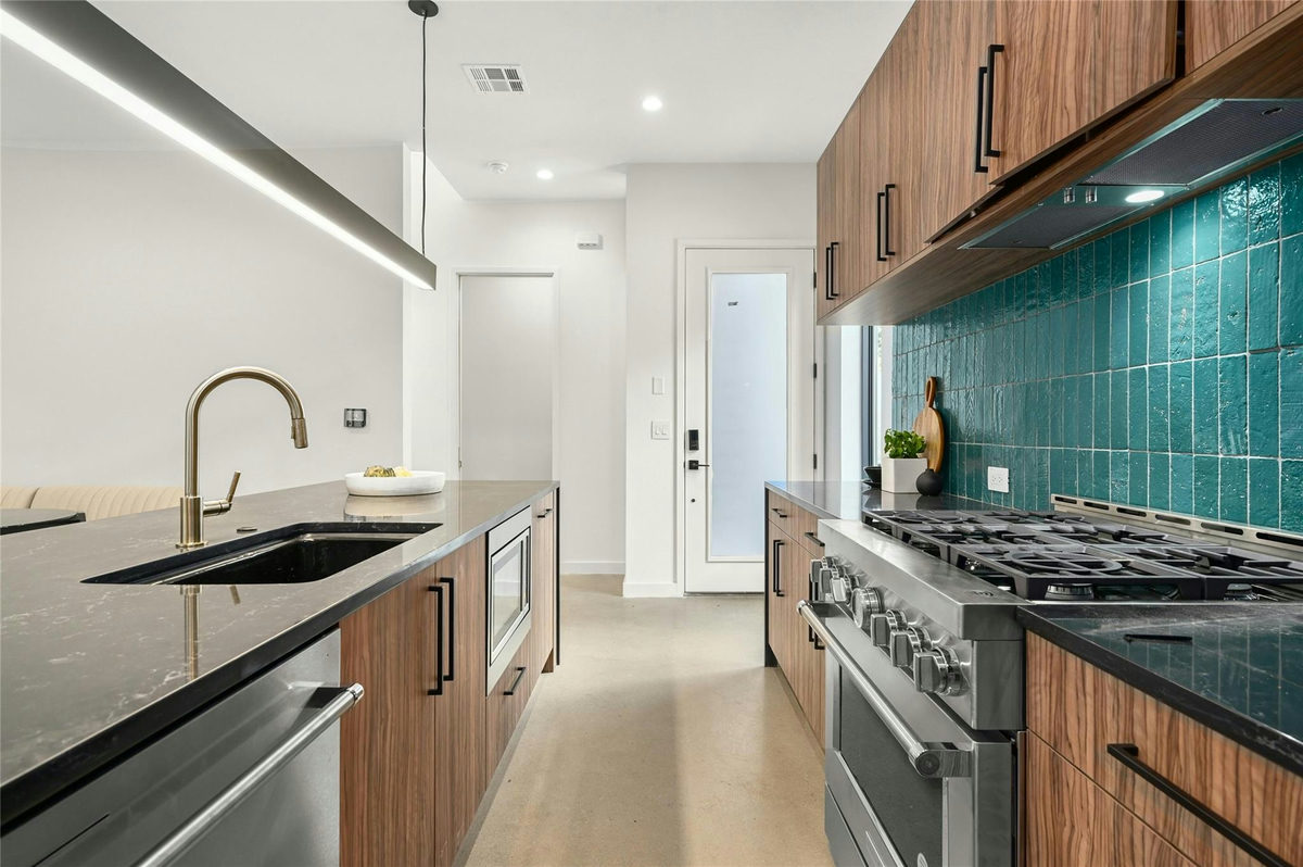 219 Lessin Ln #Unit 6 — photo 5