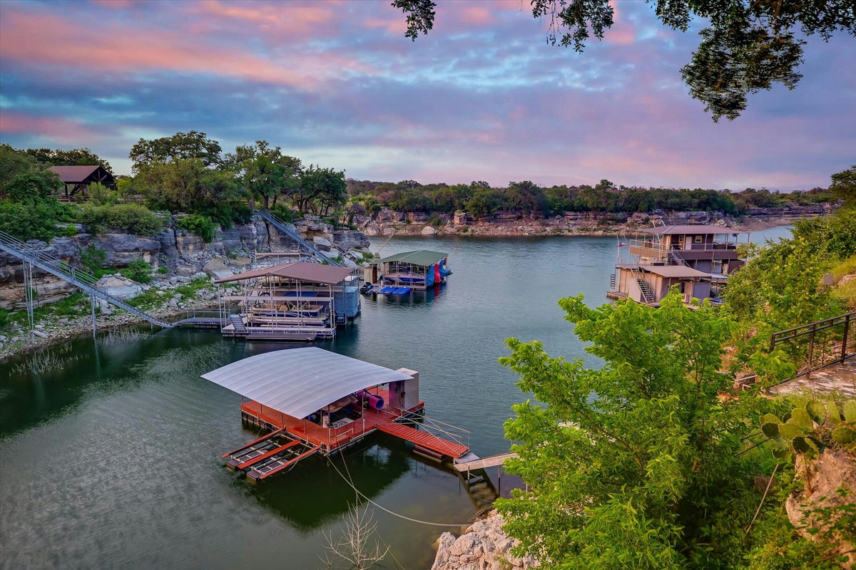 22514 Felicia Dr — exterior