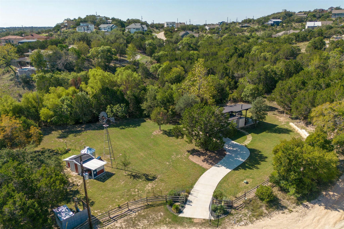 10501 Lake Park Dr — exterior