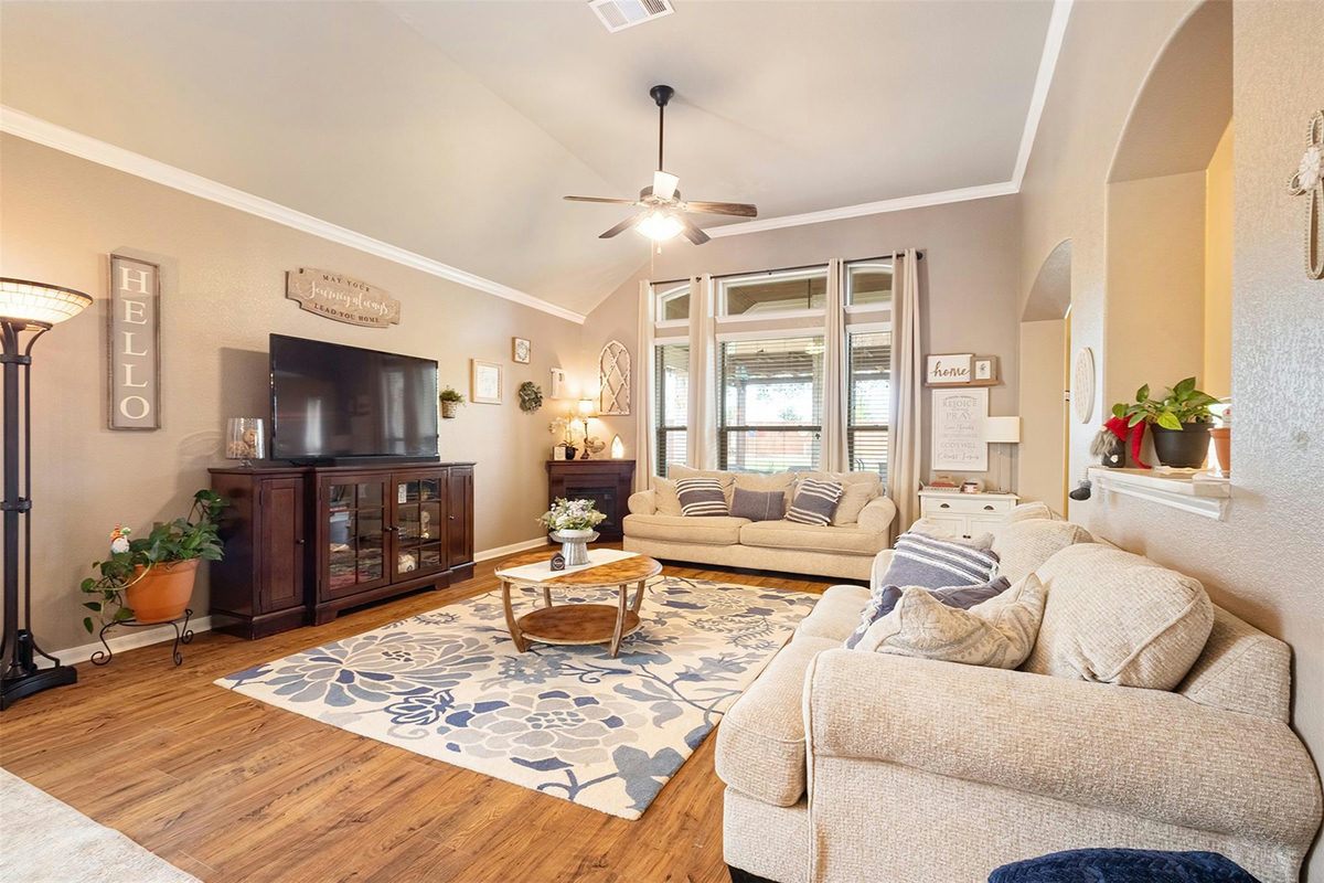 102 McCoy Cir — photo 5