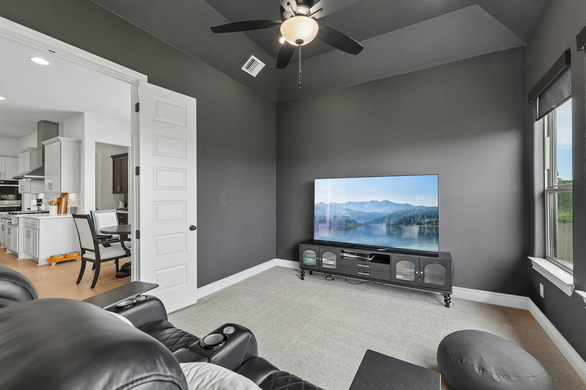 130 Firethorn Loop — photo 5