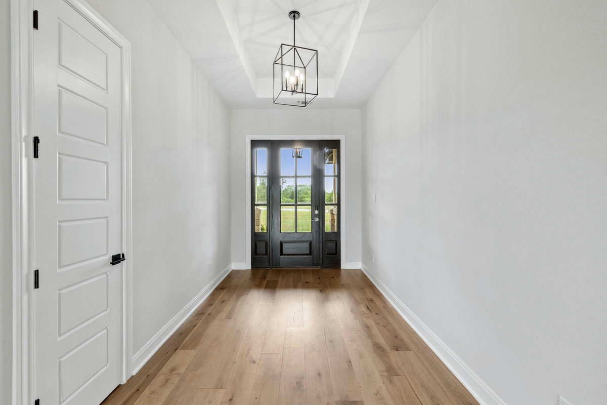 225 Spicewood Trails Dr — photo 3