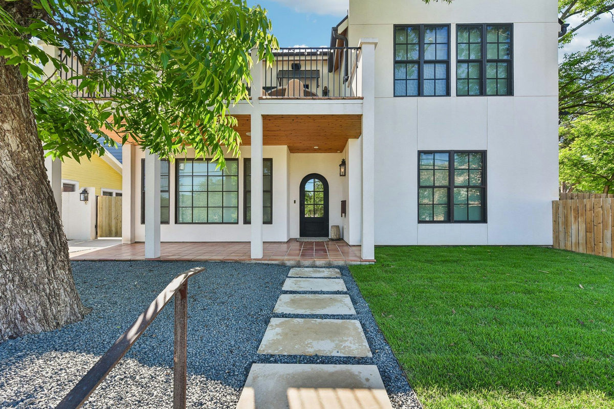 1915 Brackenridge St — photo 3