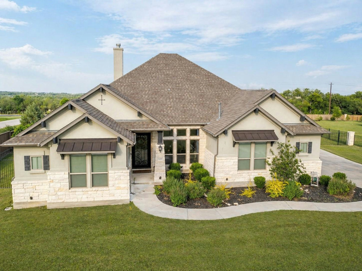 101 Miranda Way — exterior