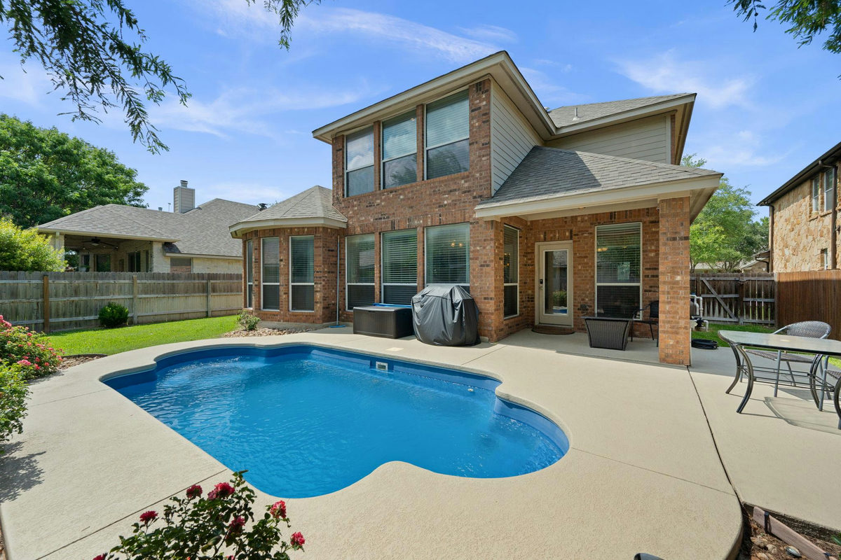 2917 Laurel Grove Way — exterior