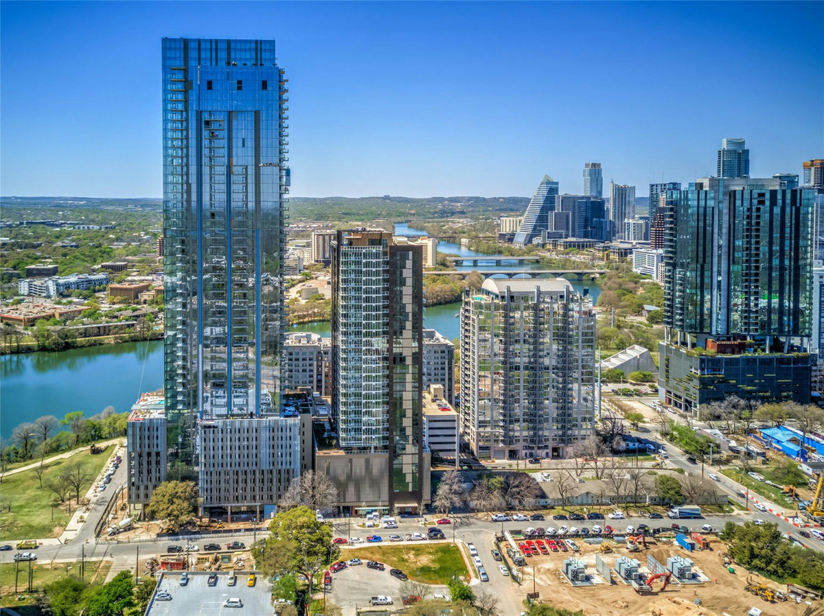 48 East Ave #2611 — exterior