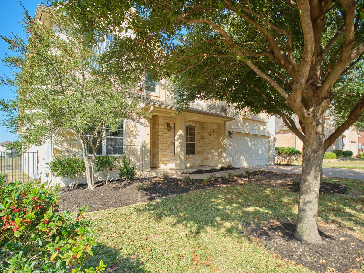 1116 Hillridge Dr — photo 2