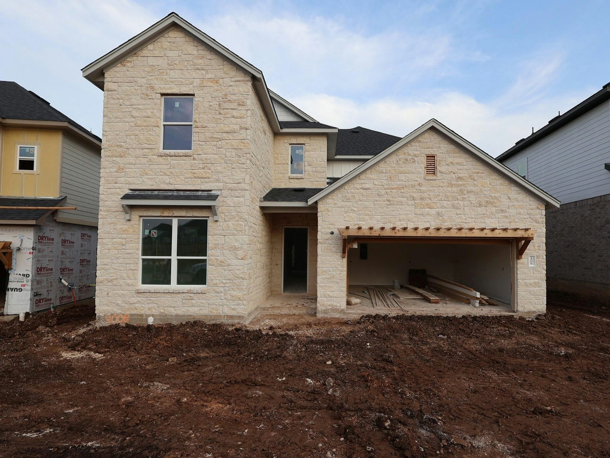 4008 Fulton Dr — exterior