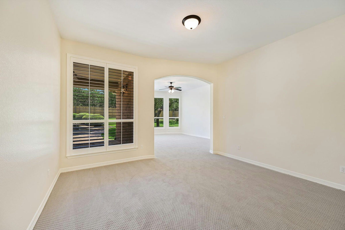 560 Aspen Dr — photo 5