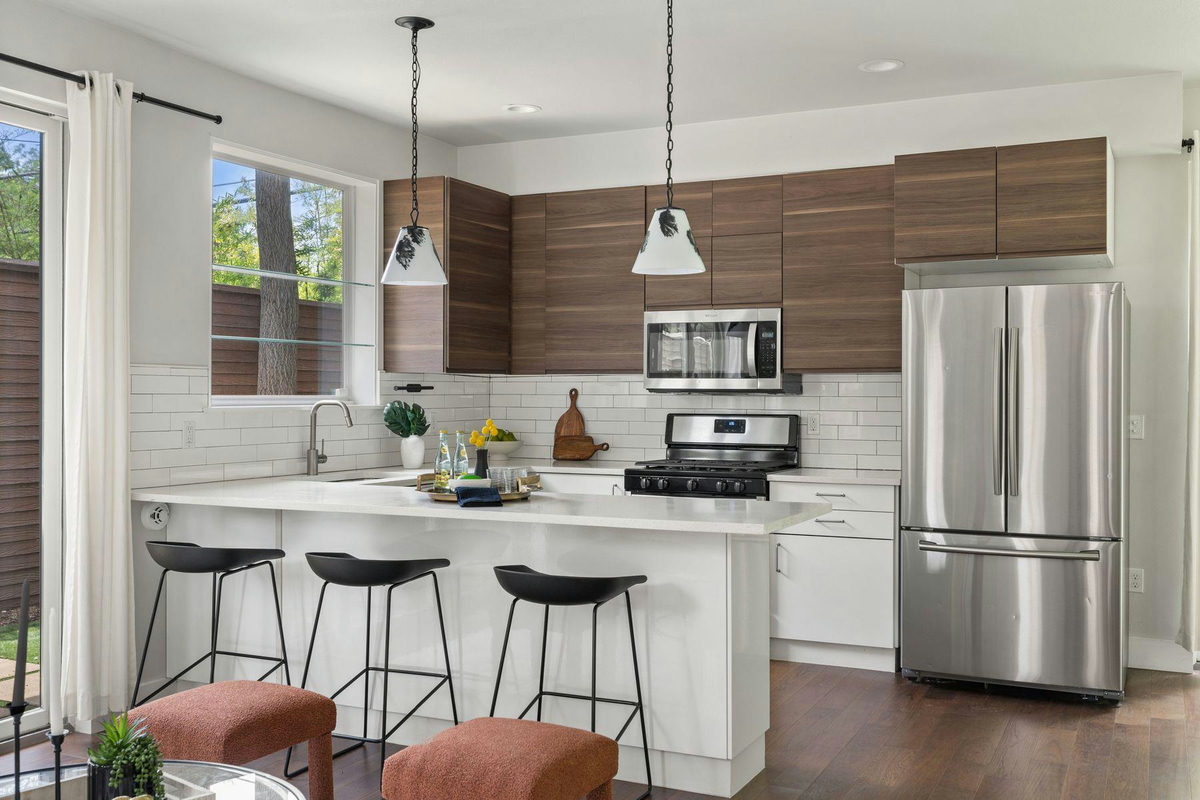 1604 Haskell St #2 — photo 4