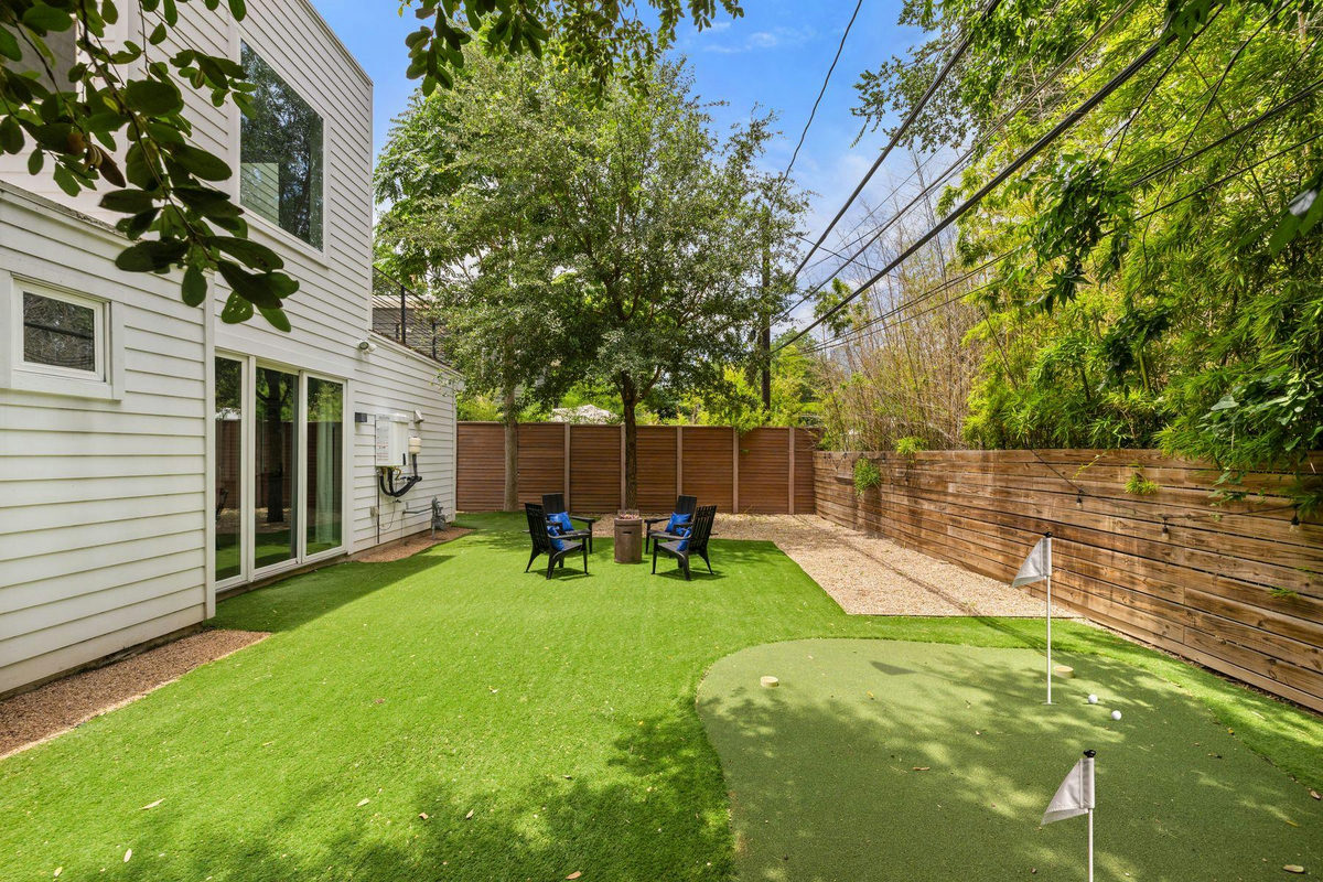 1604 Haskell St #2 — exterior