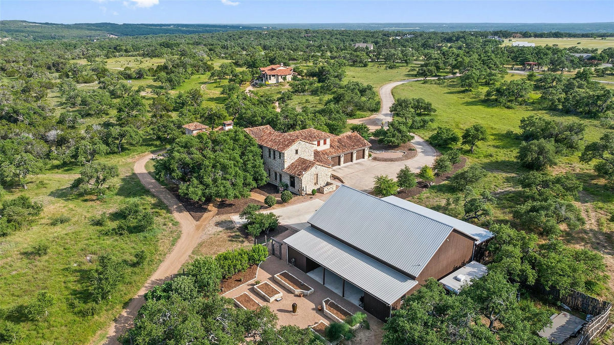 418 Cattle Trail Dr — exterior
